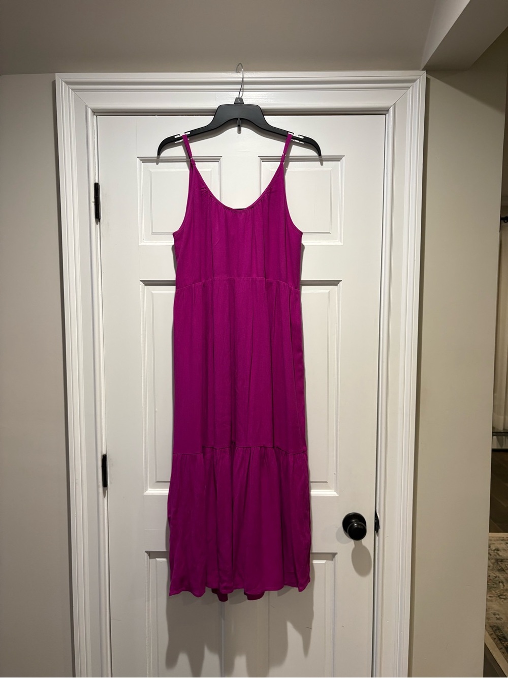 NWT LOFT Small Fuchsia Spaghetti Strap Tiered Maxi Dress - Picture 4 of 13